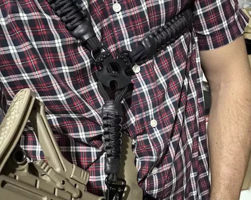 PORTAFUSIL DE 3 PUNTOS 1 ENGANCHE AJUSTABLE PARACORD