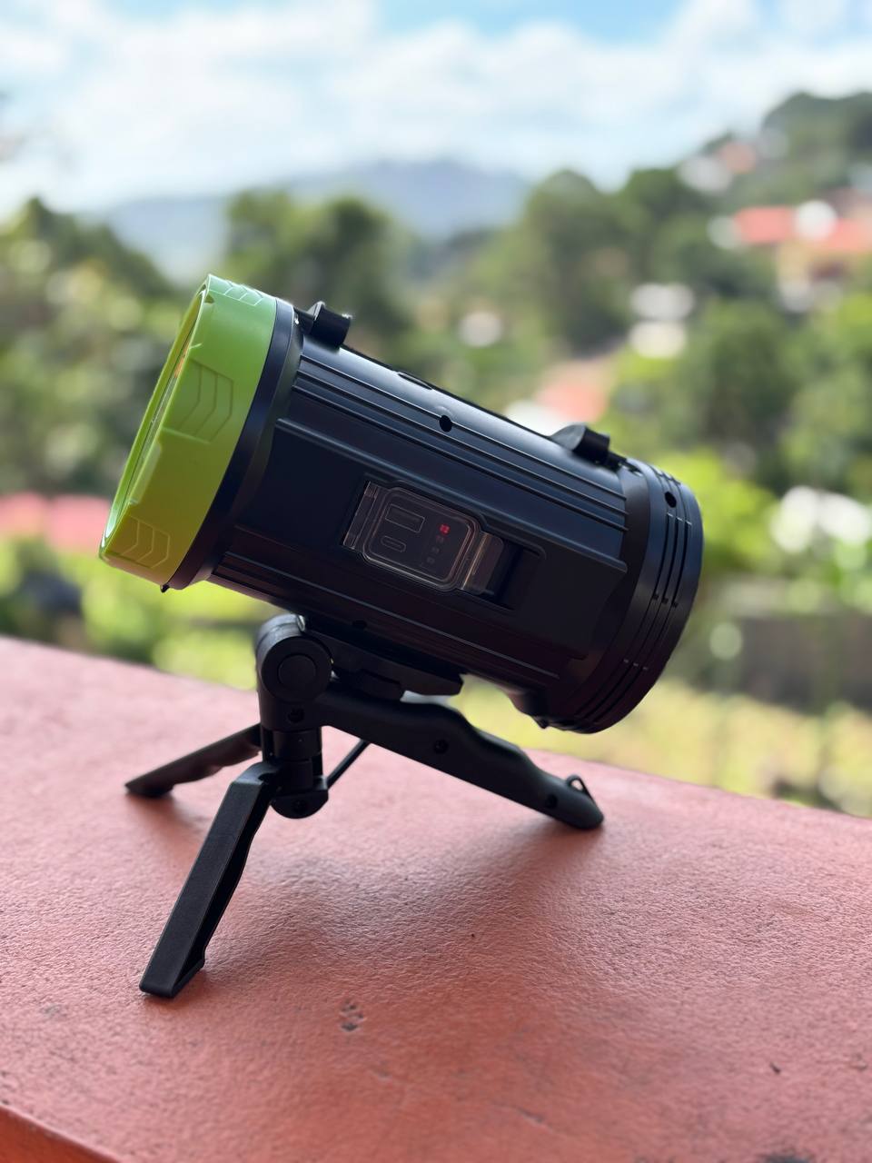 REFLECTOR/LINTERNA DE PATRULLAJE CON TRIPODE MANOS LIBRES DESMONTABLE/SOLAR RECARGABLE
