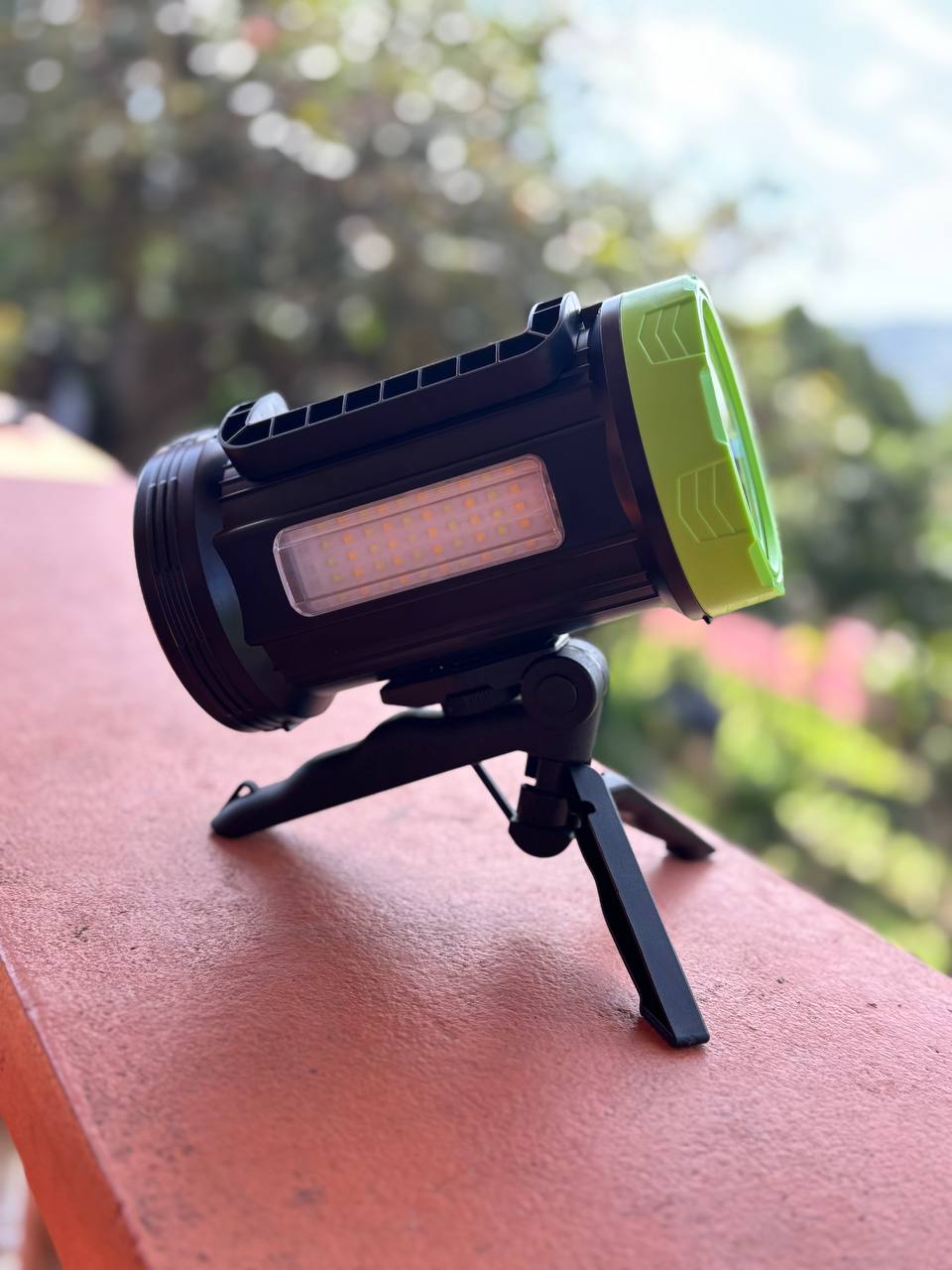 REFLECTOR/LINTERNA DE PATRULLAJE CON TRIPODE MANOS LIBRES DESMONTABLE/SOLAR RECARGABLE
