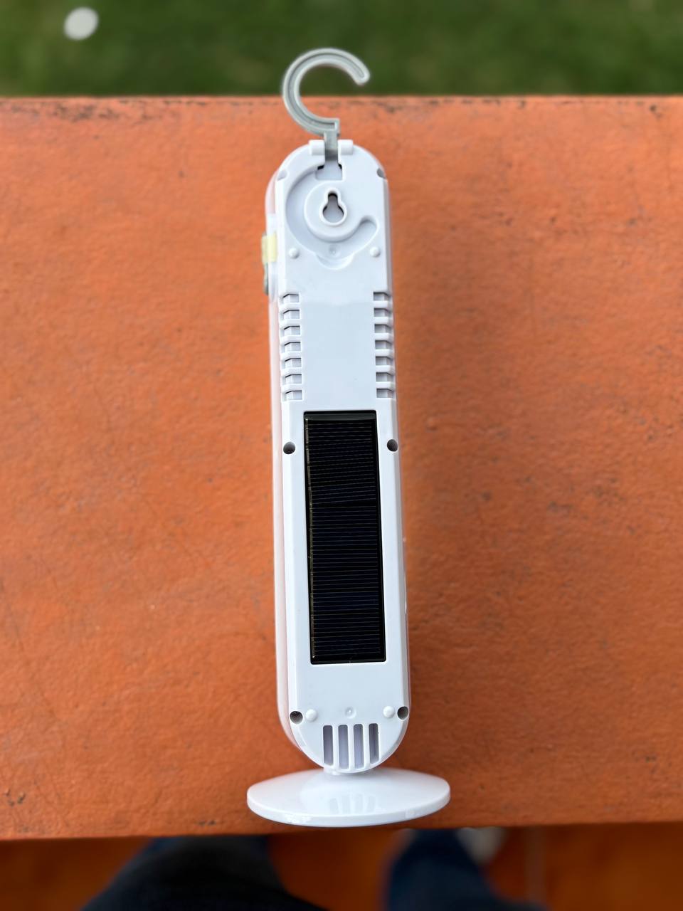 LÁMPARA DE EMERGENCIA RECARGABLE LED Y COLGANTE
