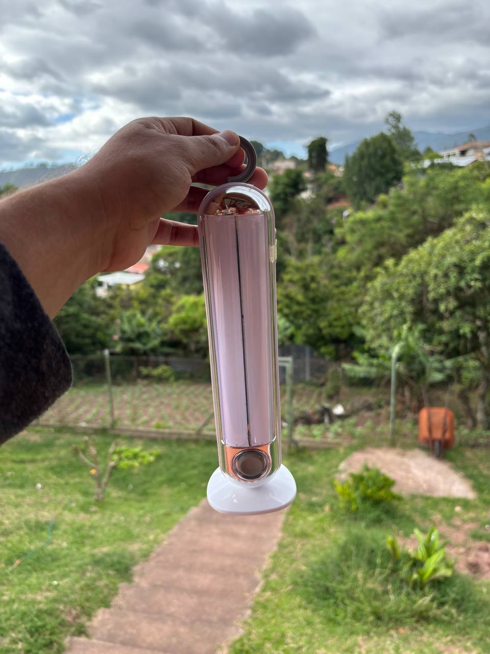 LÁMPARA DE EMERGENCIA RECARGABLE LED Y COLGANTE