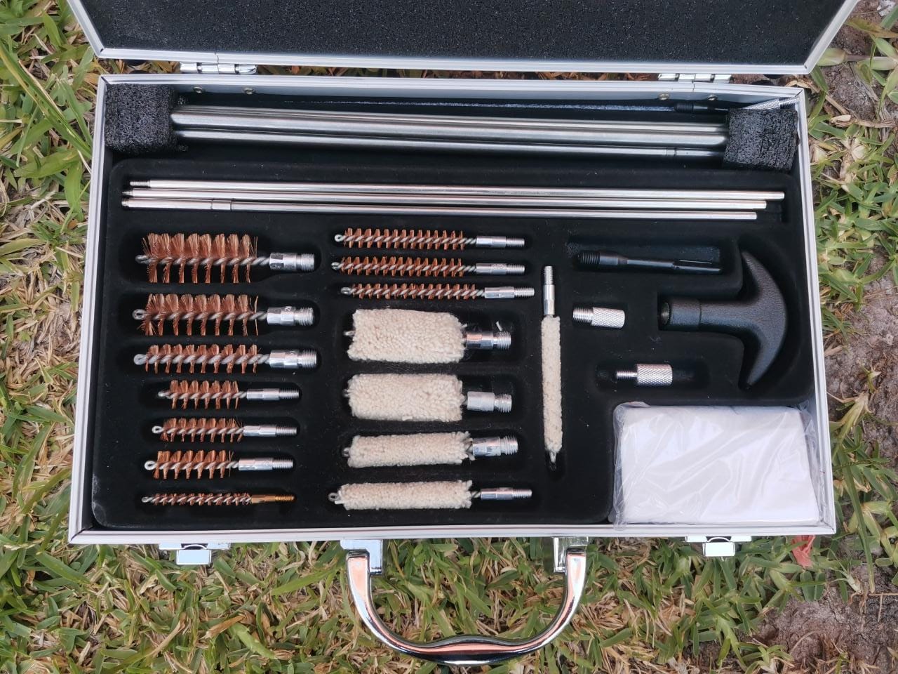 Kit Universal Profesional de Limpieza para Pistolas Cañon Corto y/o Largo