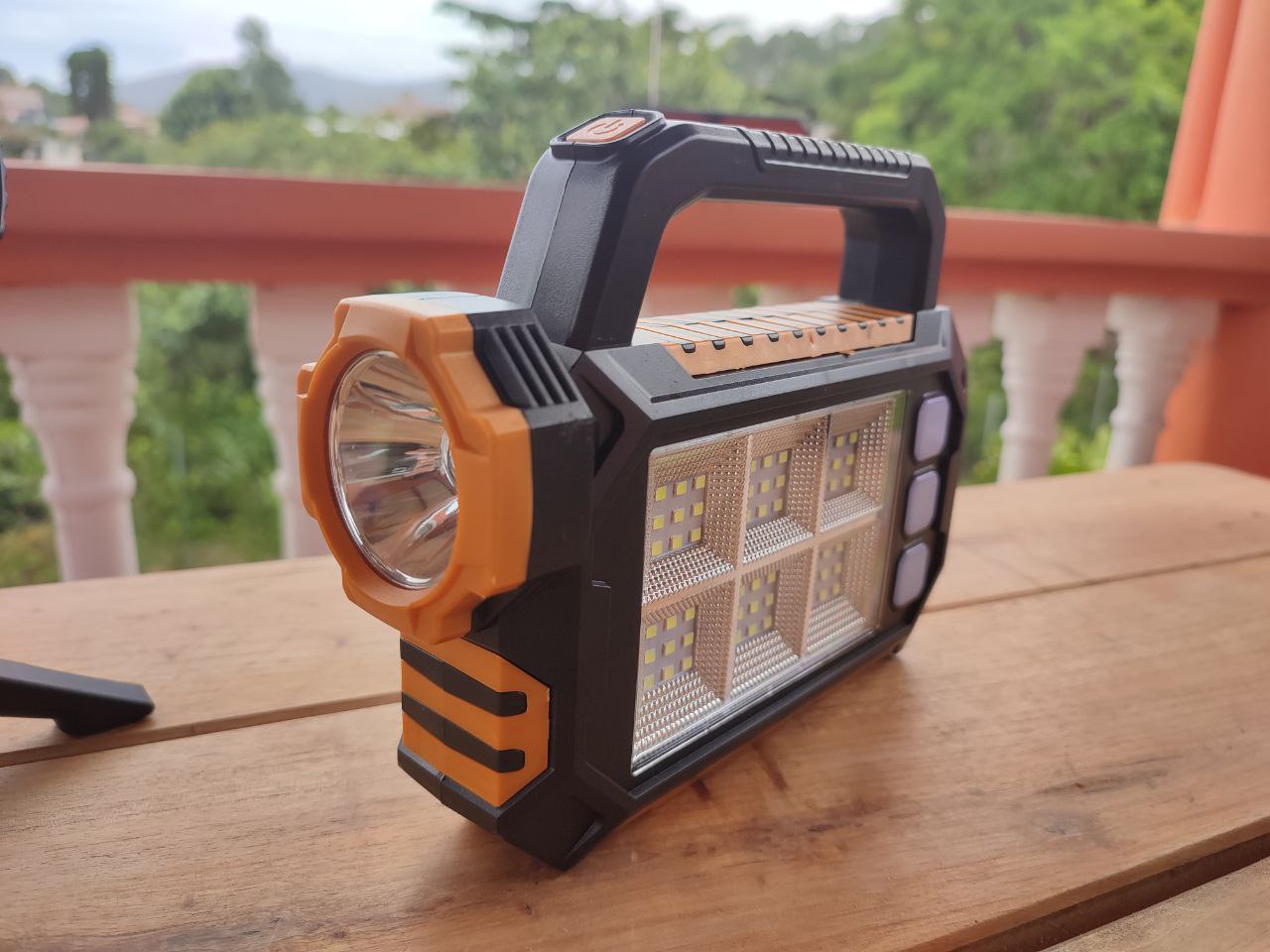 Linterna COB Emergencia Solar