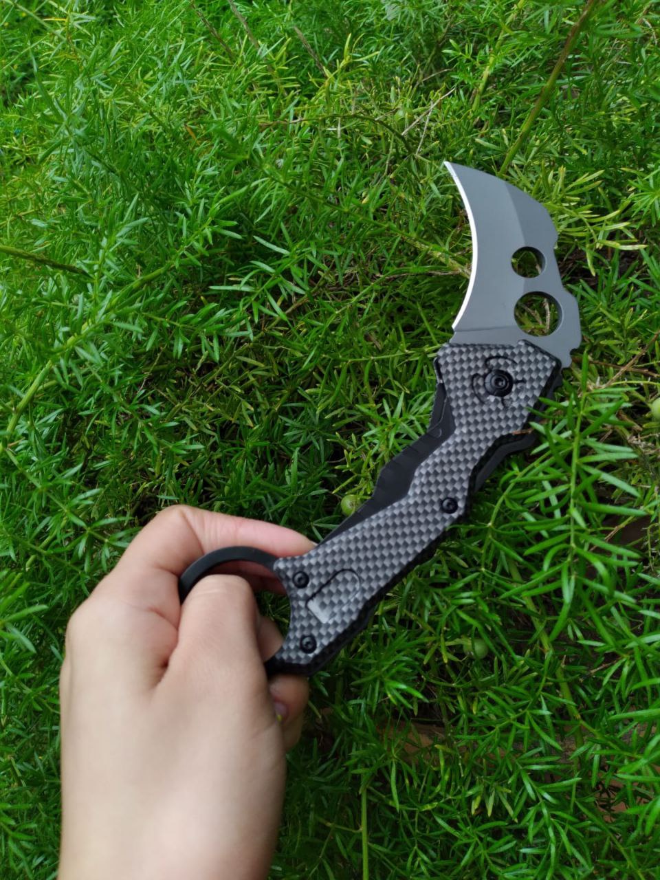 Navaja Claw Folding Raven Z1