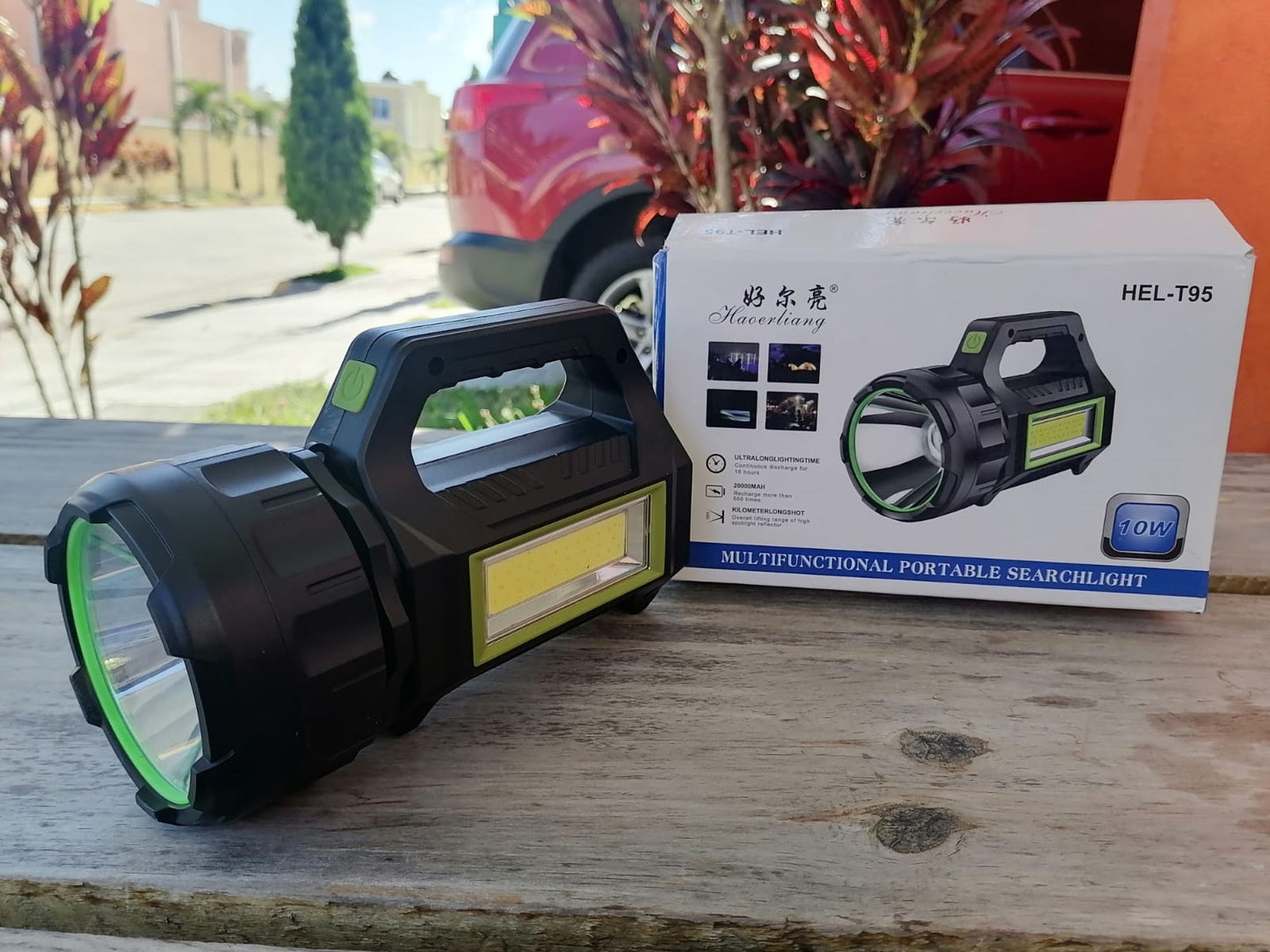 Linterna Patrullaje Solar 12000 Lumenes