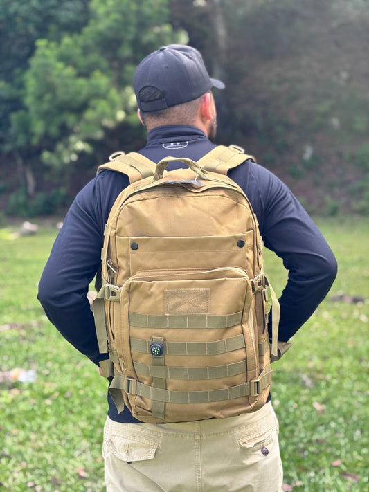 MOCHILA TACTICA DEPORTIVA OUTDOORS 40 LITROS CON BRÚJULA INSERTADA