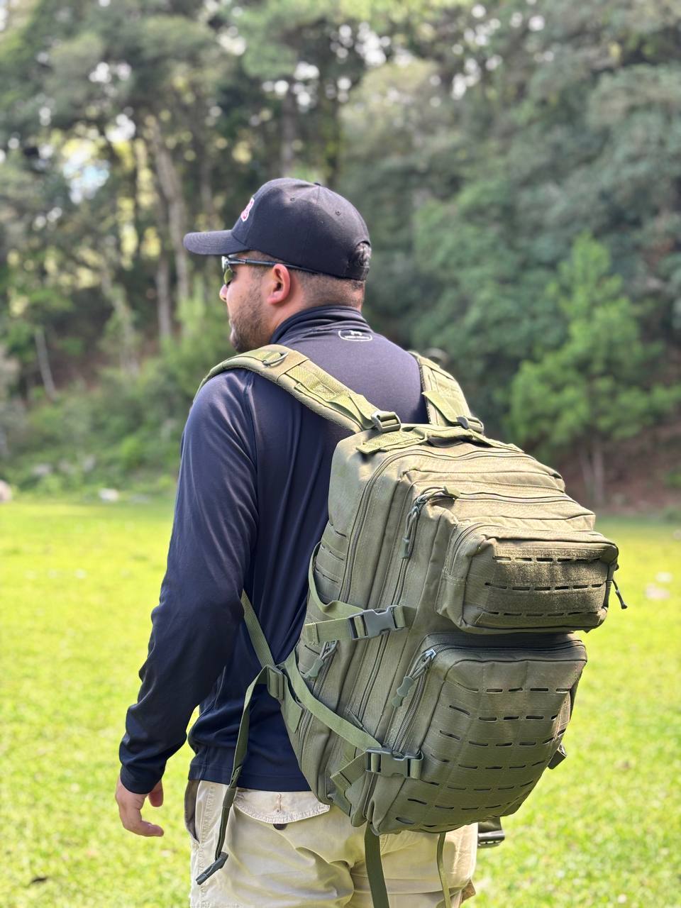 MOCHILA TACTICA GRANDE EXPASIBLE LASER CUT 50 LITROS IMPERMEABLE USO TREKKING, SENDERISMO, MILITAR