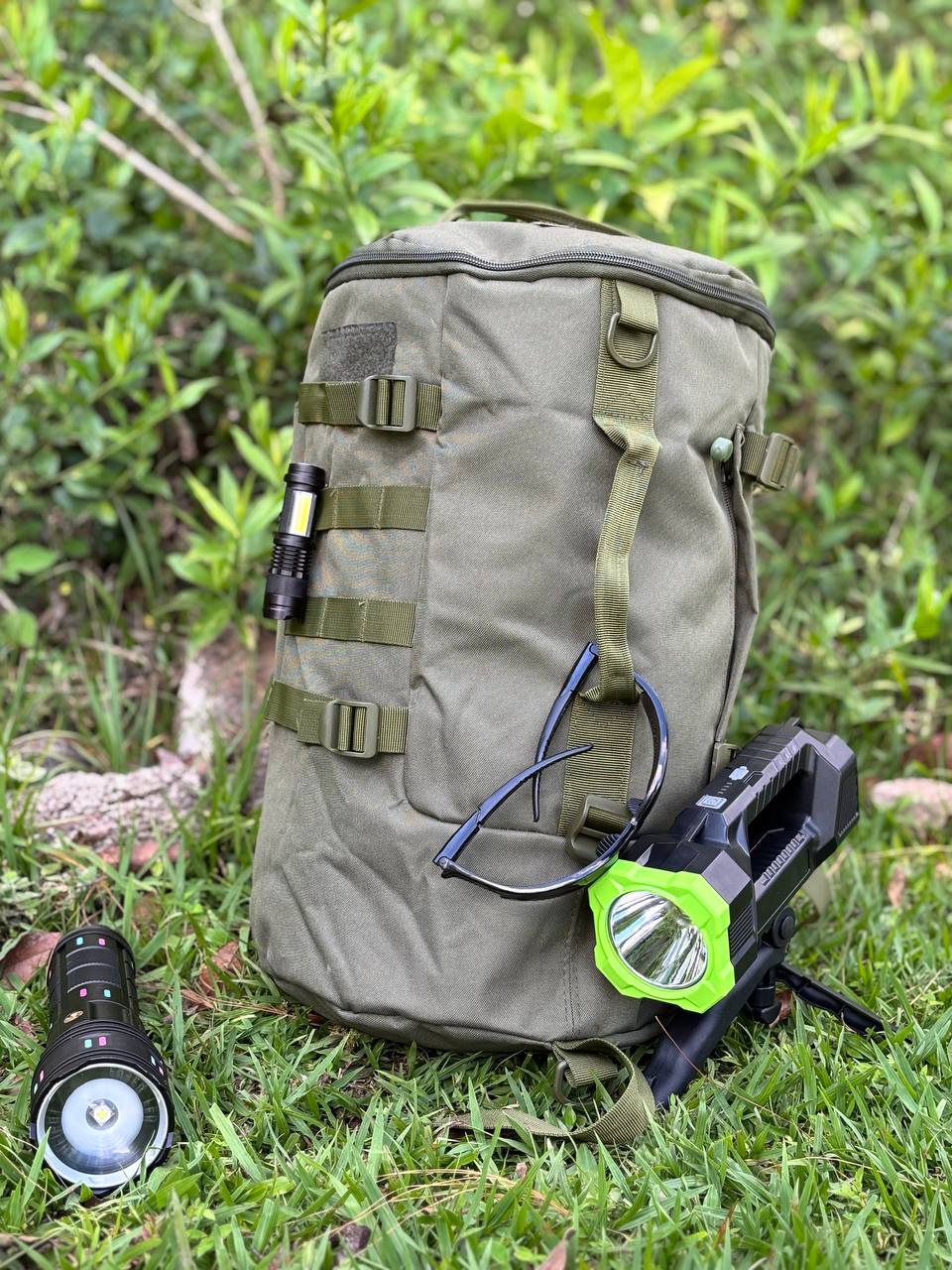 MOCHILA TACTICO DEPORTIVA PARA ACAMPADA/PESCA CON SOPORTES PARA CAÑA O BASTONES MULTIMODAL