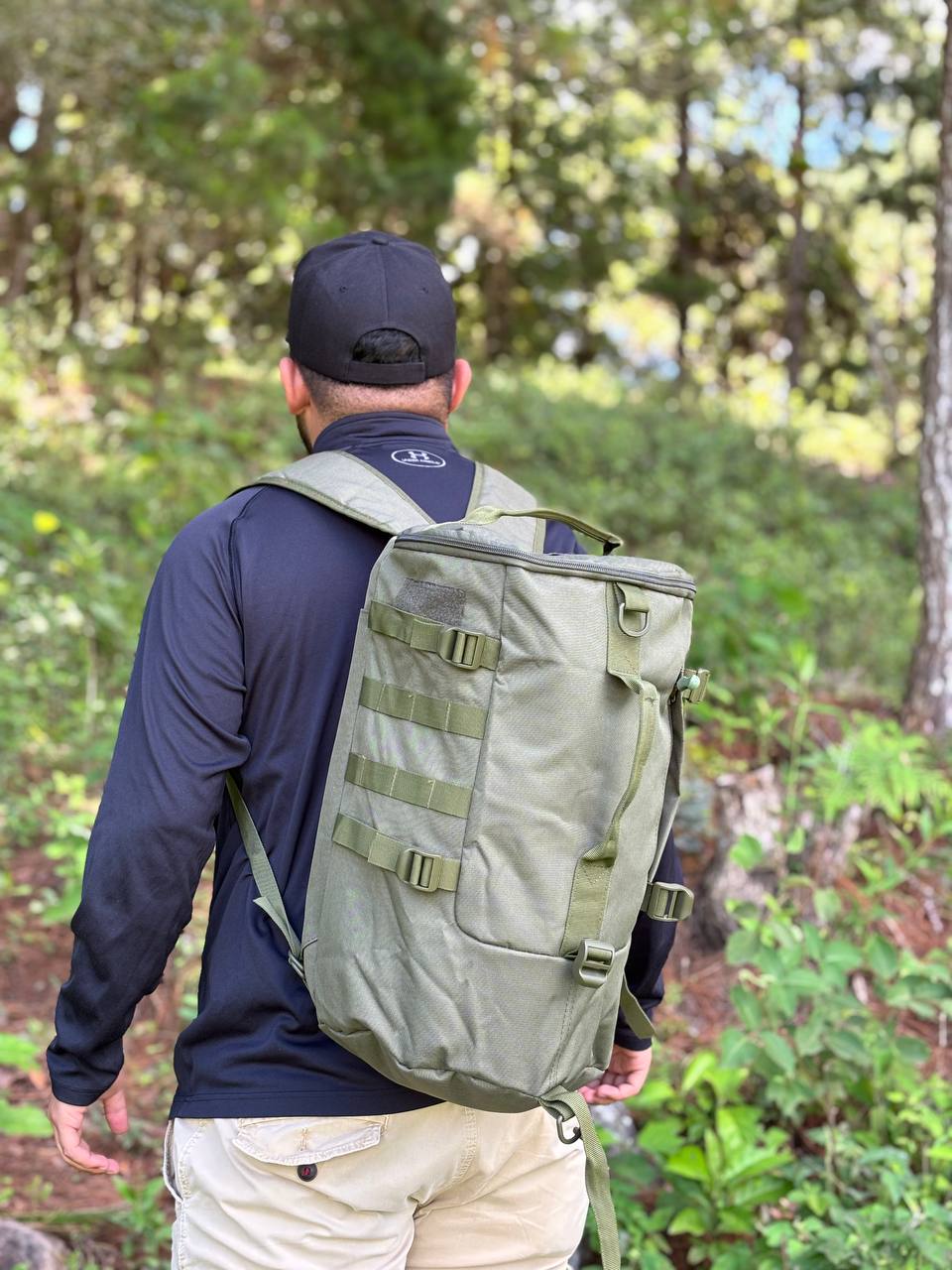 MOCHILA TACTICO DEPORTIVA PARA ACAMPADA/PESCA CON SOPORTES PARA CAÑA O BASTONES MULTIMODAL