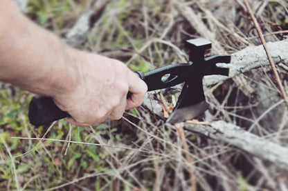 HACHA MULTIUSO ACAMPADA HOGAR MULTIHERRAMIENTA 4 EN 1 HIERRO FORJADO PALANCA DE UÑA MARTILLO SACACLAVOS HACHA TOMAHAWK