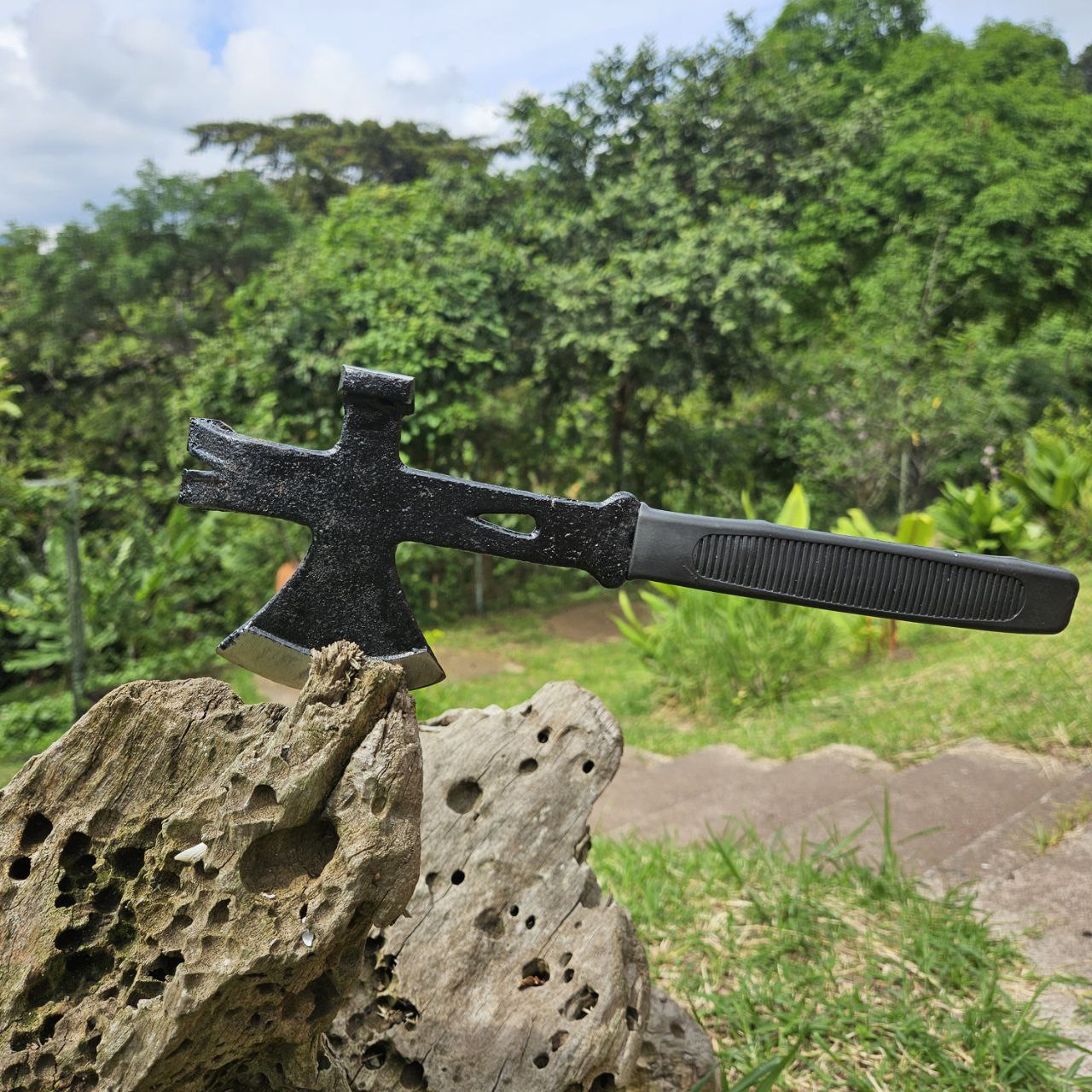 HACHA MULTIUSO ACAMPADA HOGAR MULTIHERRAMIENTA 4 EN 1 HIERRO FORJADO PALANCA DE UÑA MARTILLO SACACLAVOS HACHA TOMAHAWK